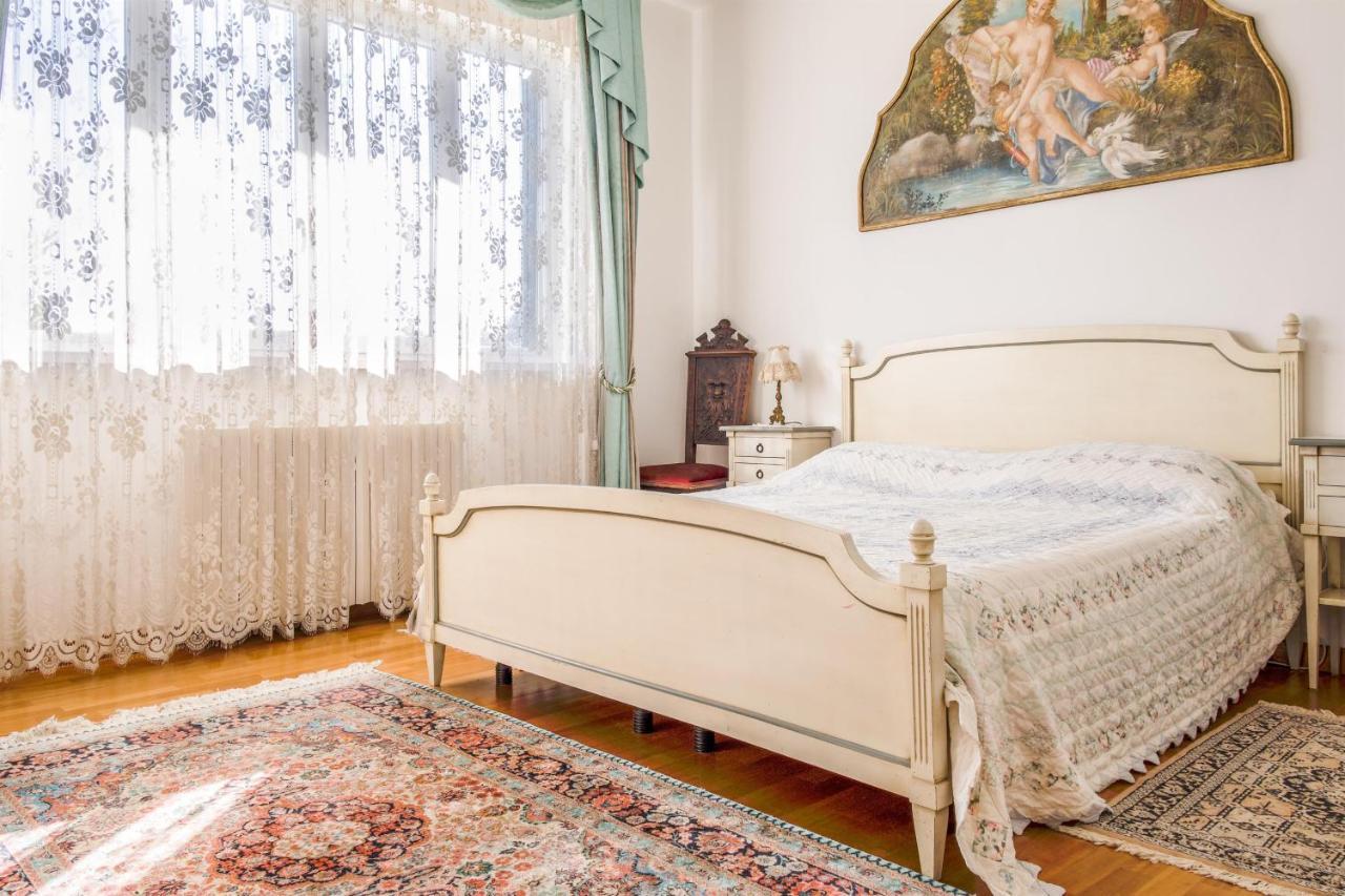 Villa Carini With 3000 Mq Garden & Heated Pool 卡斯特努沃德加尔达 外观 照片