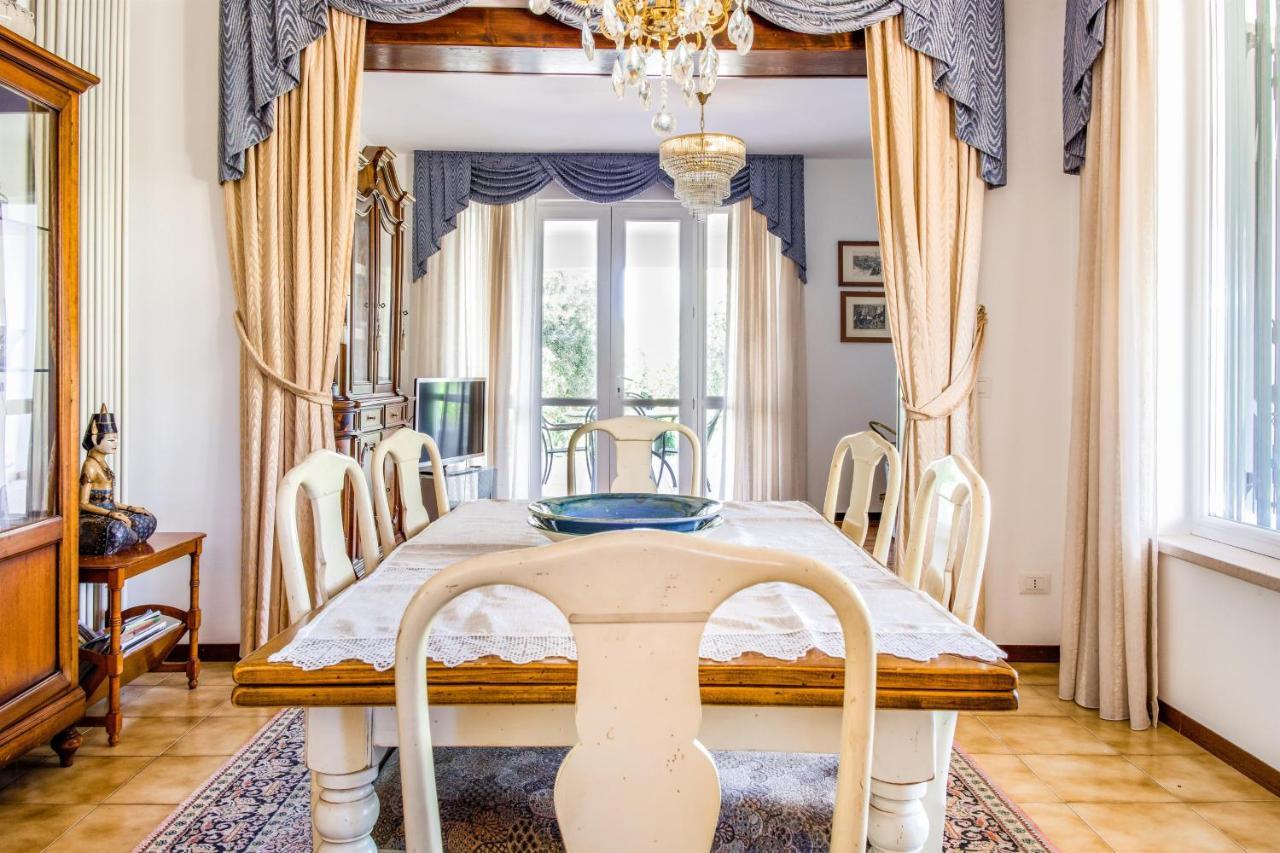 Villa Carini With 3000 Mq Garden & Heated Pool 卡斯特努沃德加尔达 外观 照片