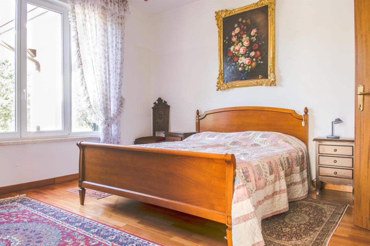 Villa Carini With 3000 Mq Garden & Heated Pool 卡斯特努沃德加尔达 外观 照片