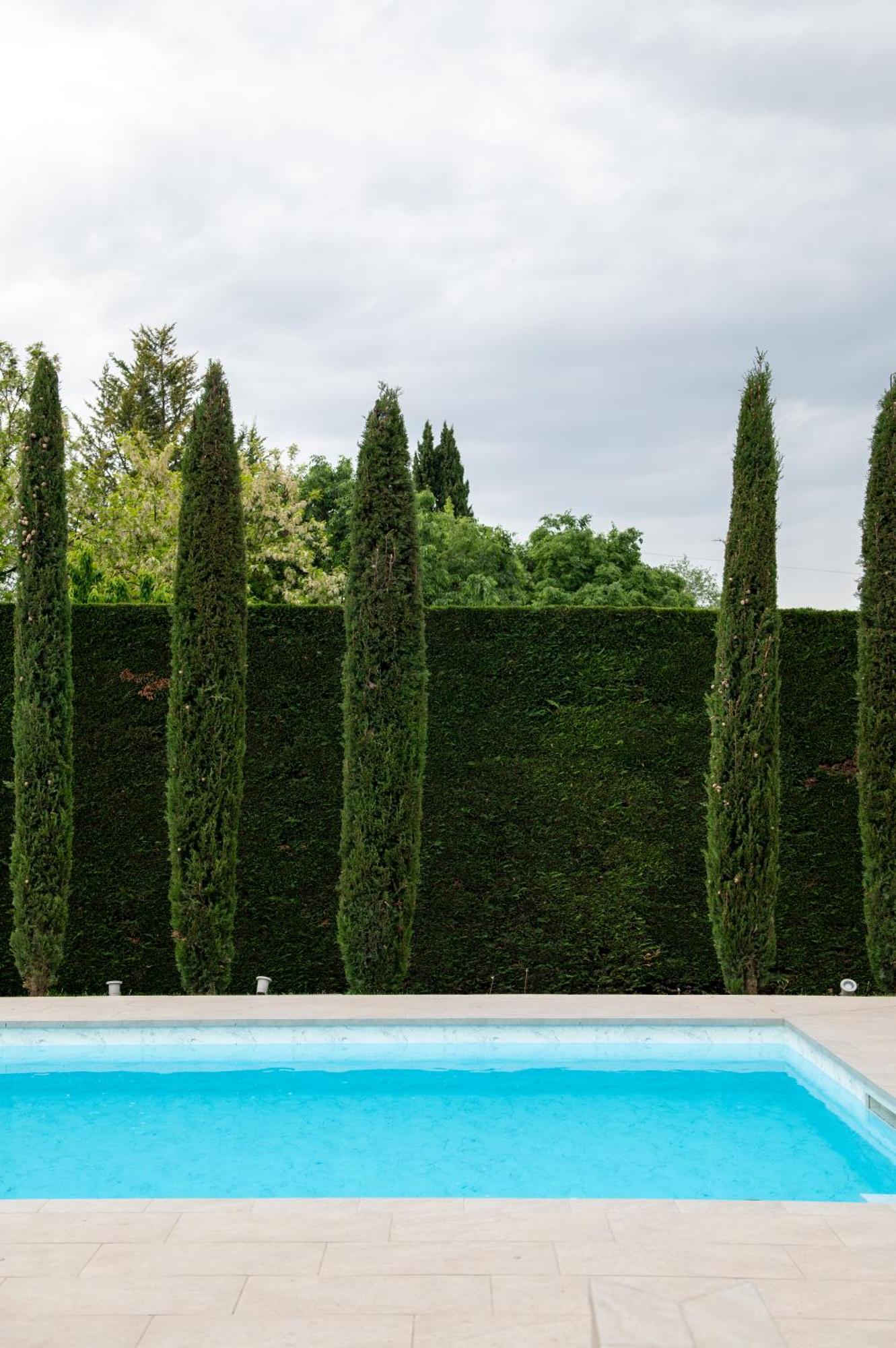 Villa Carini With 3000 Mq Garden & Heated Pool 卡斯特努沃德加尔达 外观 照片